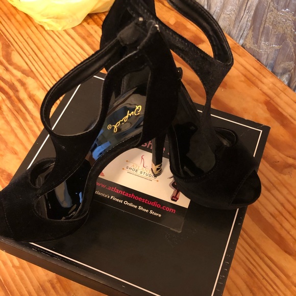 High heels - Picture 2 of 5